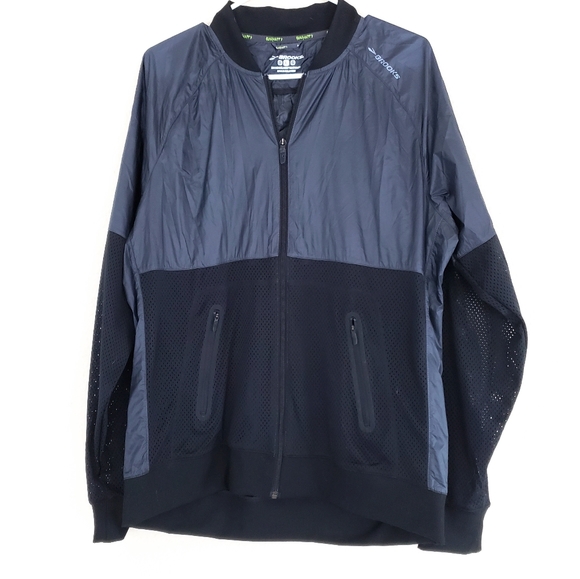 brooks run thru jacket